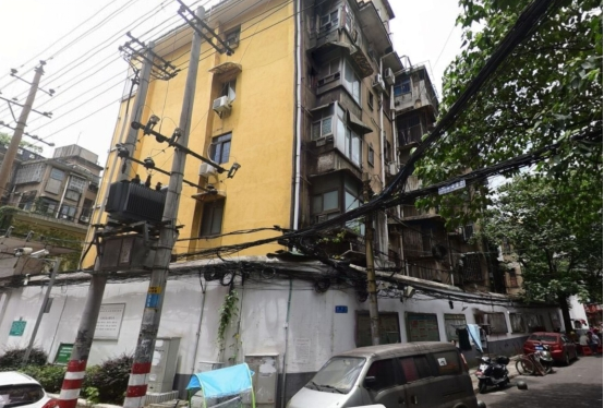 “育英拾光”一期自有資產房屋主體結構安全加固整改項目